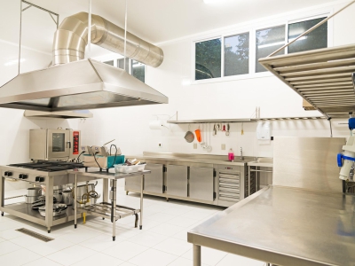 Refrigeração industrial: como fazer a manutenção + 5 tipos